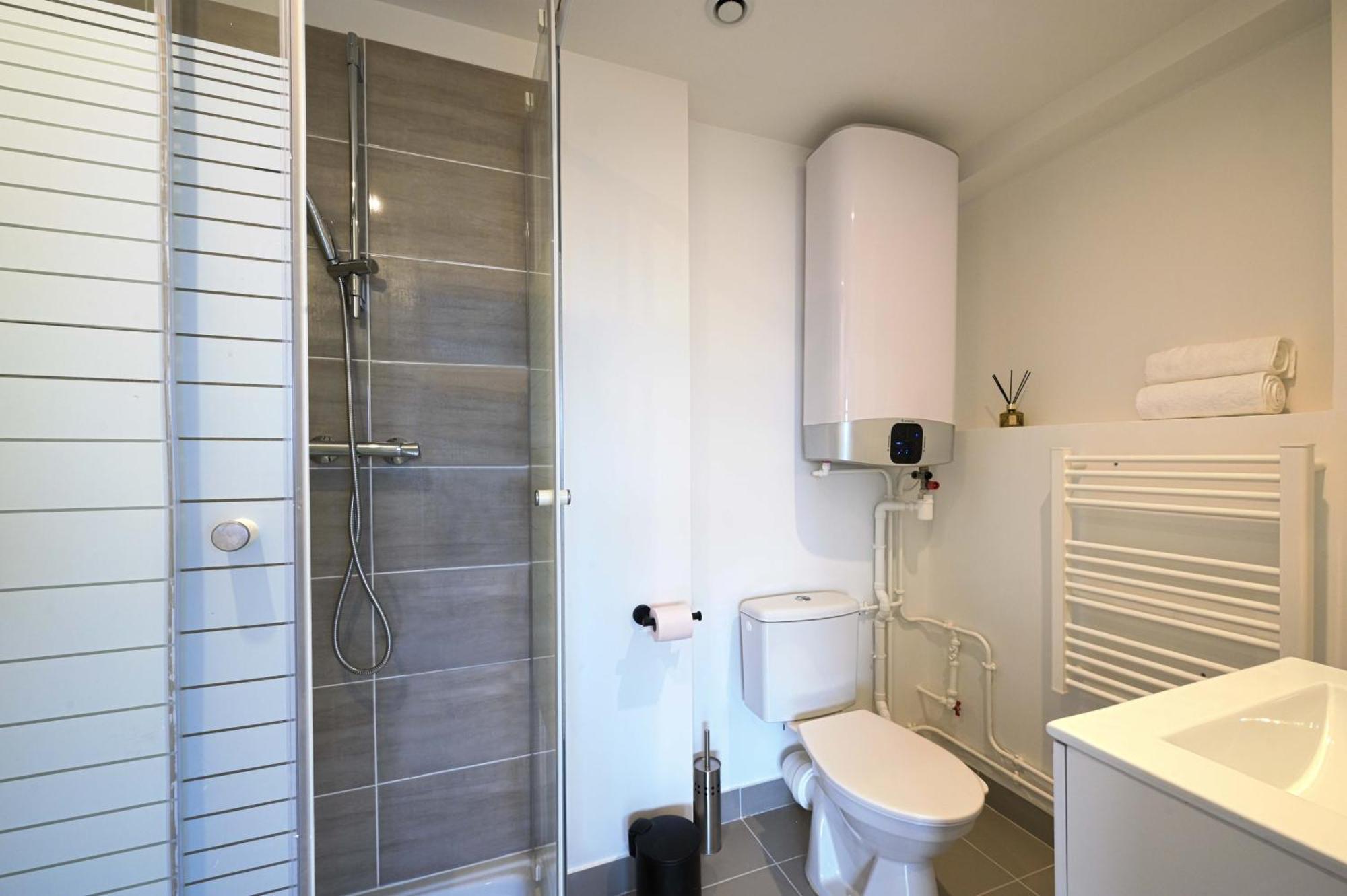 Modern Bright Apartment In Appart'Hotel Saint-Maur-des-Fossés Екстериор снимка